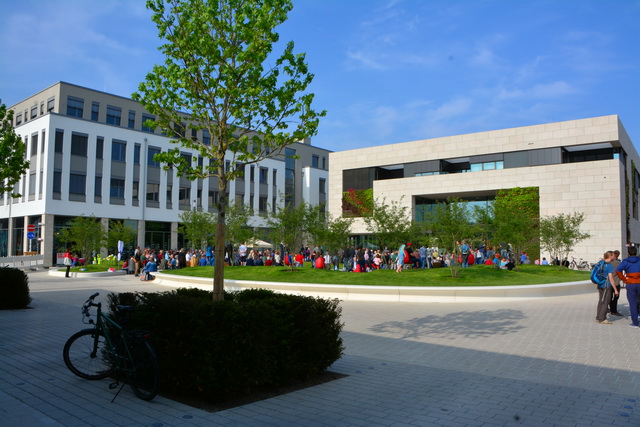 2018 05 18 Einweihung Renate Wertheim Platz 037